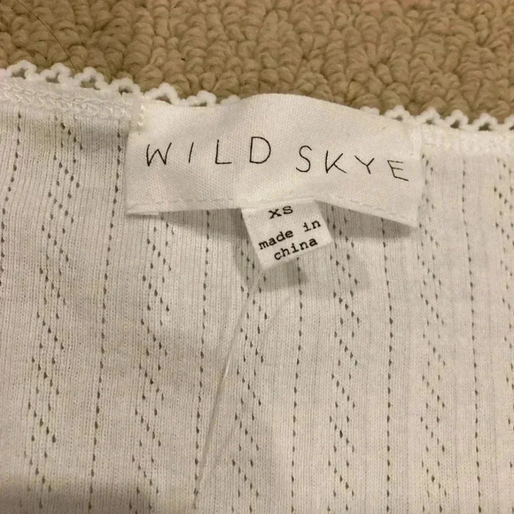New Wild Skye White Blouse Top Sz. XS NWT - Picture 4 of 4